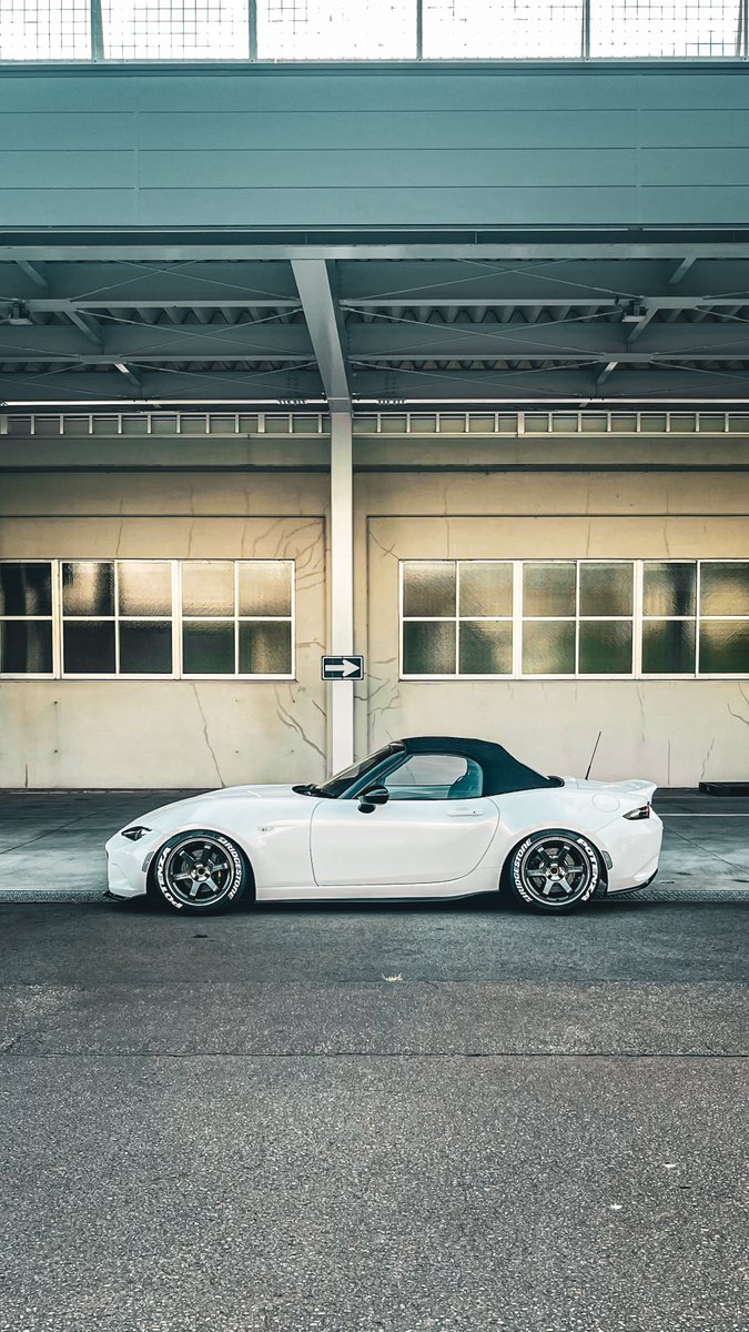 _haaaeru_'s tweet image. My Roadster.

～My fault for not taking measures against rust.～