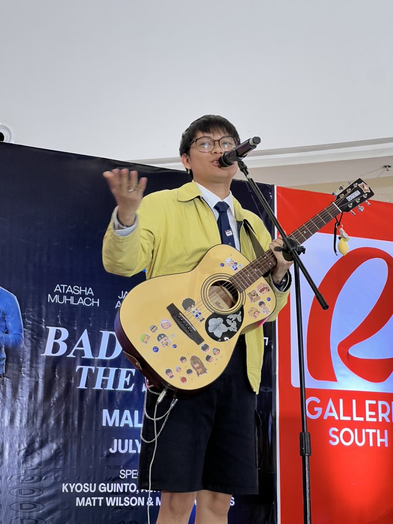 VivaOnePH's tweet image. Smooth, sultry, and soulful 🙌
Matt Wilson serenaded the crowd with slow pop, R&B, and sobrang solid feels 💕
Bad Genius: The Series episodes 1 & 2 now streaming only on #VivaOne! vivaone.page.link/BadGeniusTheSe…
Viva One, Bida Ka Dito!
#BadGeniusTheSeries #BadGeniusatGalleriaSouth