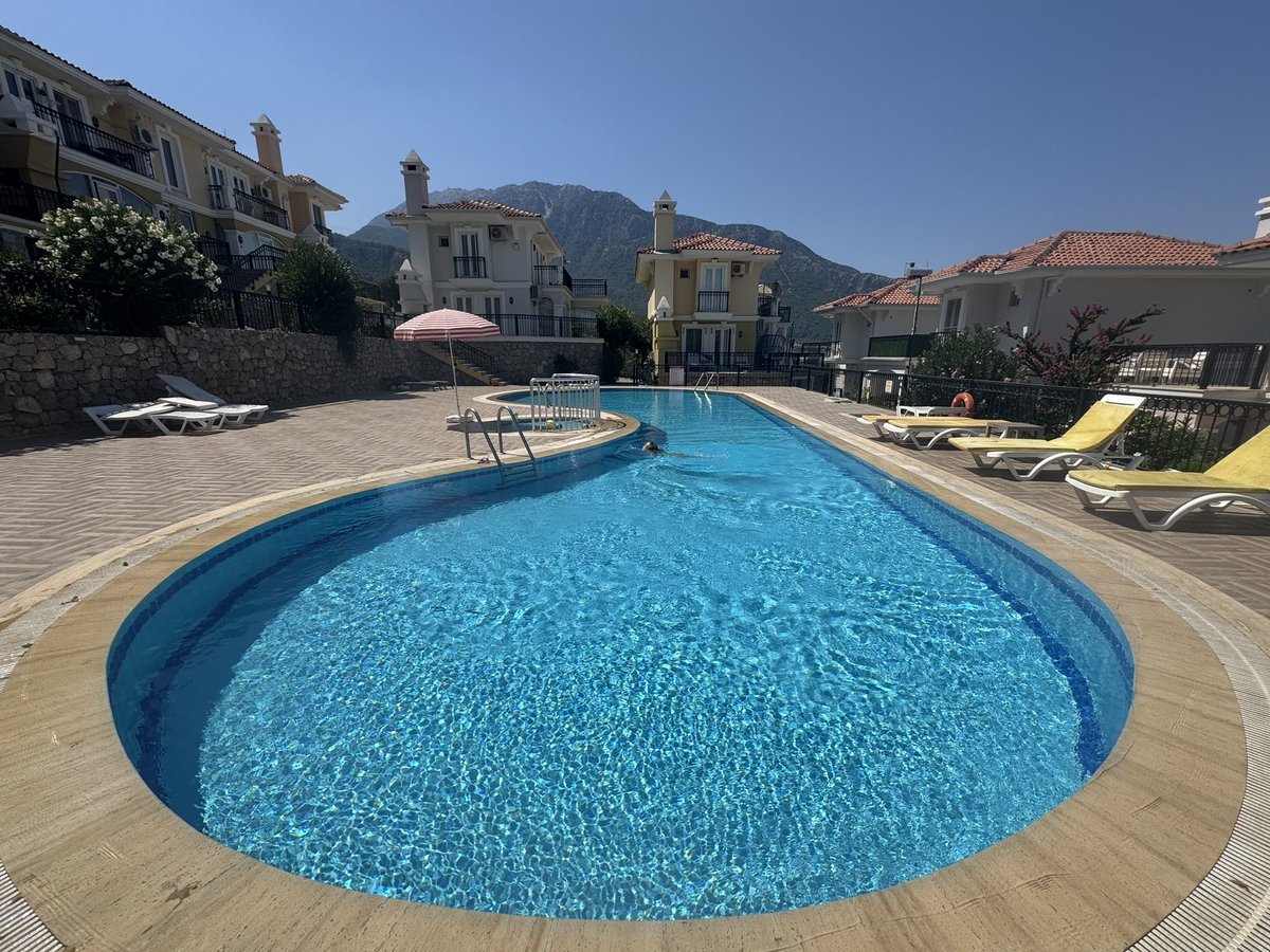 AlinaV_Psy's tweet image. This will become the new standard in terms of summer holidays.
A swimming pool that is long enough to swim (25m will do) and quiet in the morning when we usually go to the pool.
So far, I have been swimming at least 1km every morning, and the good part is that the little one…