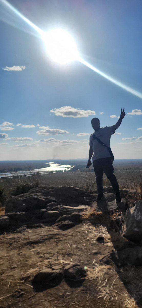 tahbryce's tweet image. Zimbabwe is beautiful, you just need a proper 4*4, 4 extra spare wheels, a reliable navigation system, (google Maps led us into pits), and a sheer thirst for adventure. @gonarezhoupark we were awed with sheer untamed beauty.
