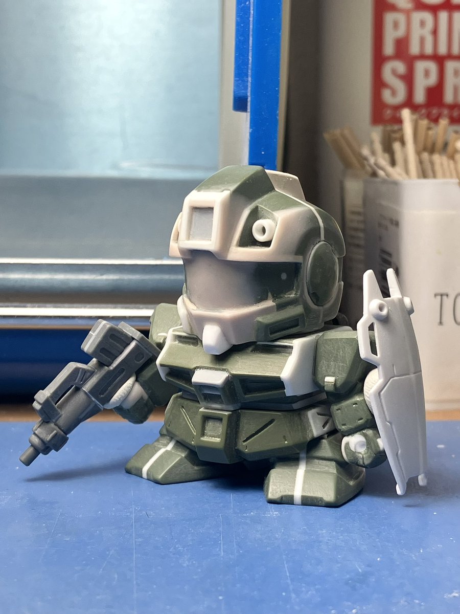 IMOCUSTOM's tweet image. 結局ブルパップマシンガンとコロニー戦仕様のバックパックも作りました✨
・マシンガンはHGUCの物を切り詰め
・バックパックはGフレームの物を改造
まだまだやりたい事があるので、完成までは時間が掛かるのであしからず😅
#俺SD作ってるぜ #SDガンダム
#Gジェネ #BB戦士