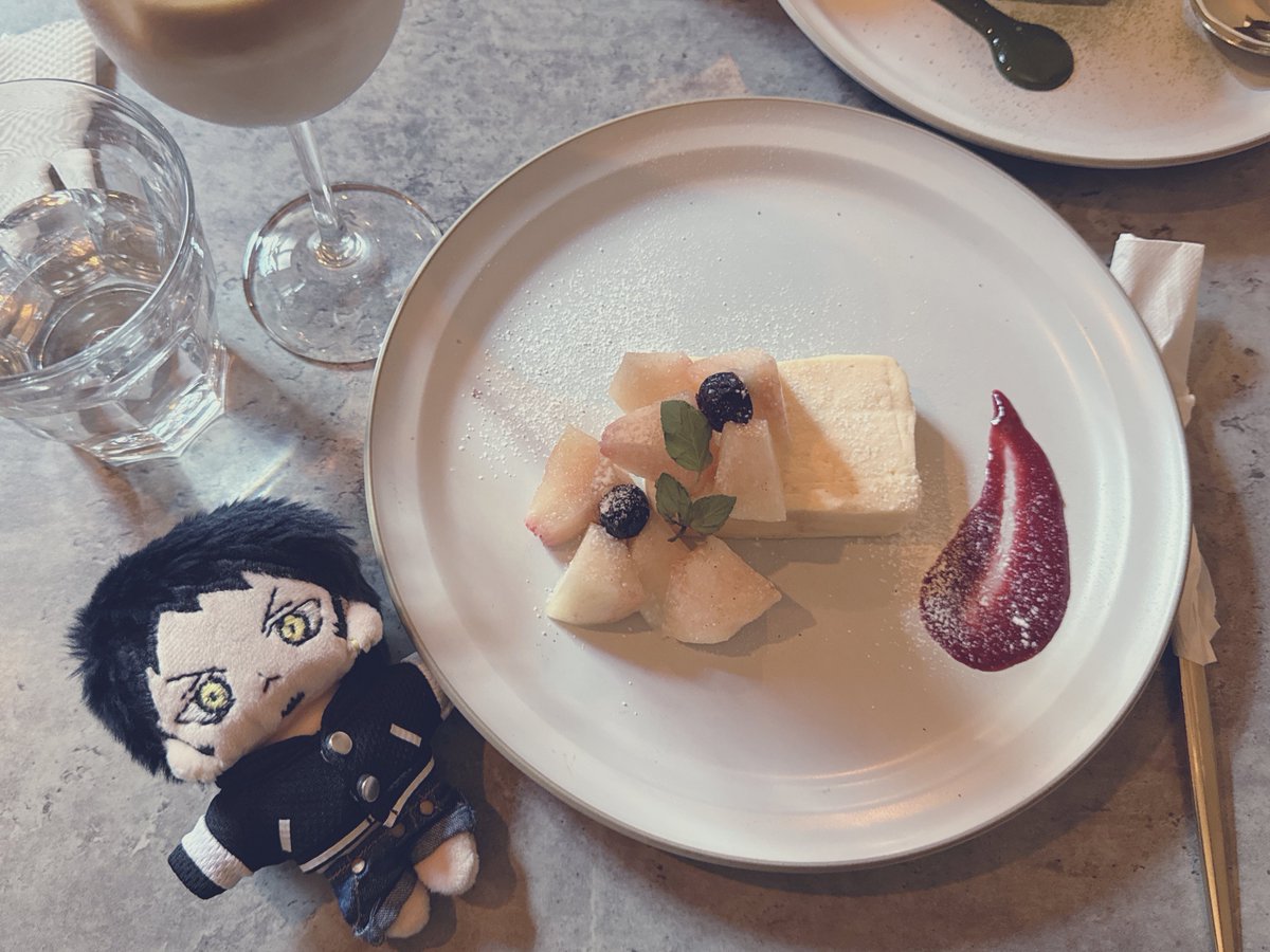 LEON_OHKA3's tweet image. らむださんとおしゃカフェ行ってきた〜☕️
ローぬいちゃん完成したので持ってきた✌️
後でちゃんと載せます
