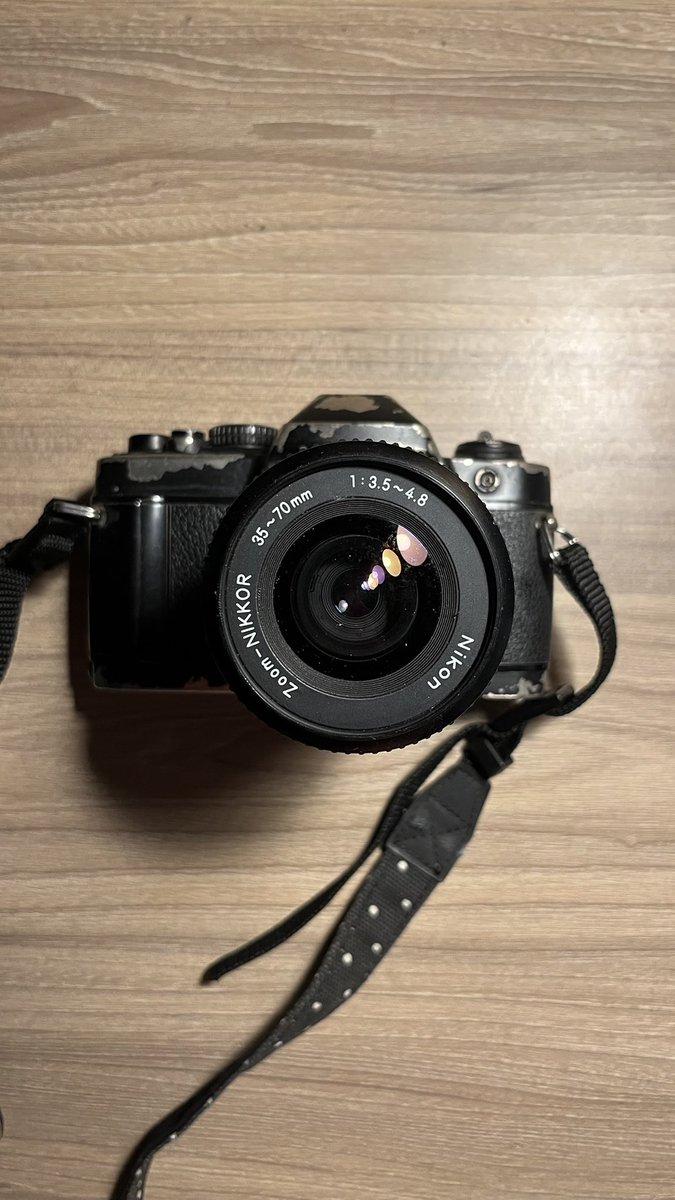 artsthically's tweet image. ‼️help rt ‼️
WTS nikon fm10 + lensa 35-70mm
900k
✅ lensa, view finder bersih, speed set, shutter aman
✅ kondisi cat mengelupas
✅ bonus tas kamera dan strap
✅ bisa nego banget
t. analog, nikon, nikon fm10, film camera