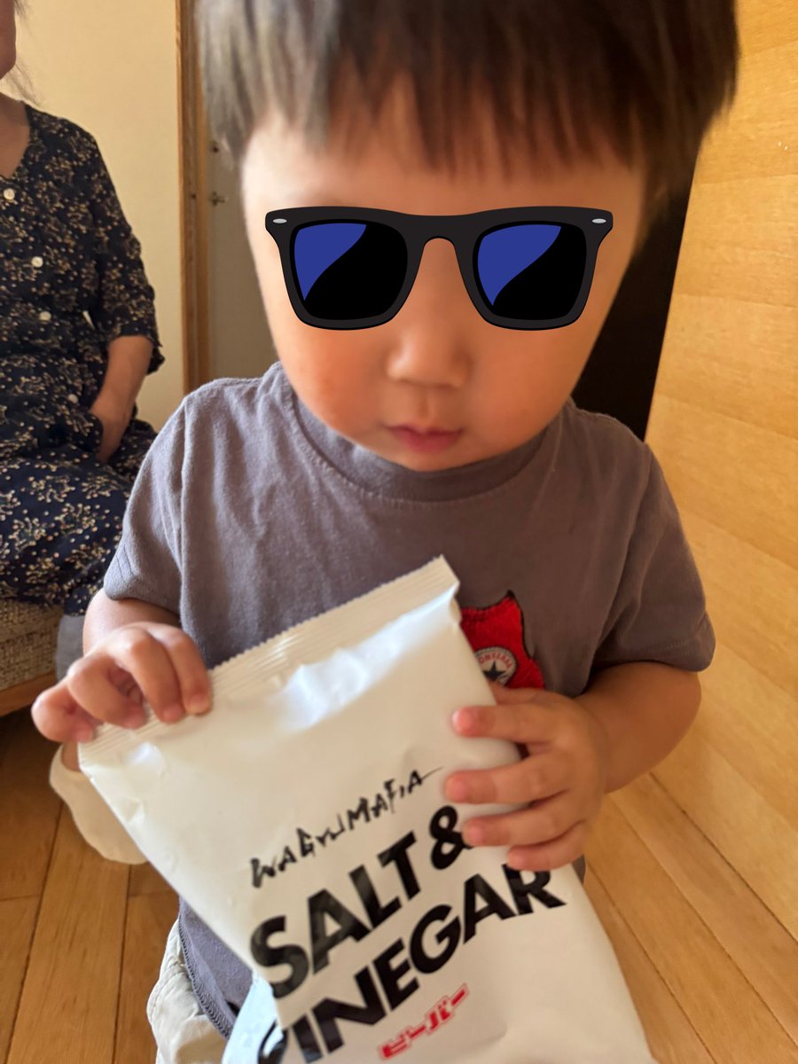shoogoo0's tweet image. 2歳児の息子が大人向けっぽいビーバーを掴んだら離さないんだけど、それパパのために買ったんよ…
