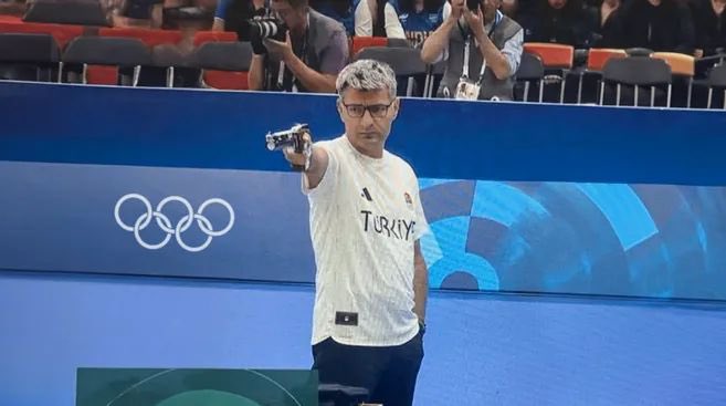 Kulturlesite_'s tweet image. 🎈 Il y a un an jour pour jour, débutaient les Jeux Olympiques de Paris !
Quel est votre plus beau souvenir de l’événement ?