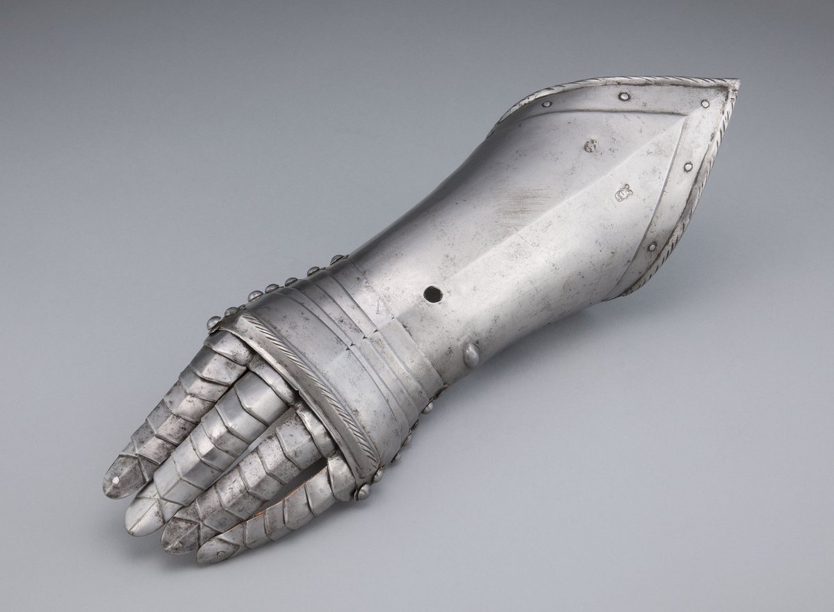 Fingered Gauntlet for the Left Hand #artbots #aic