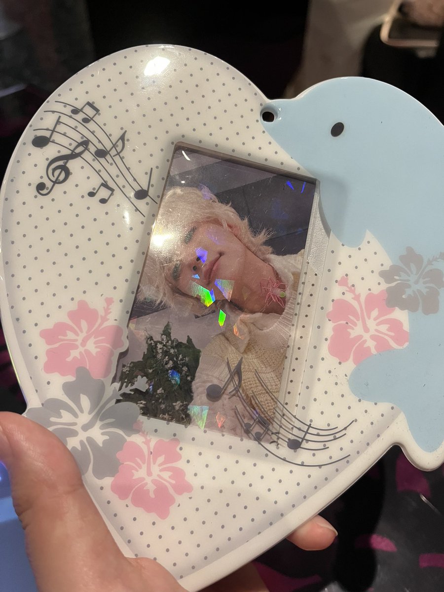 ジョイポリスでジョンハンさんのトレカを拾いました。

心当たりのある方はdmまたはリプまでお願いいたします。
レートが高いものですので場所は控えさせていただきます。

ジョイポリススタッフに預けましたのでご安心ください🙇‍♀️
お台場　SEVENTEEN JEONGHAN 落とし物
THIS MAN ラキドロ