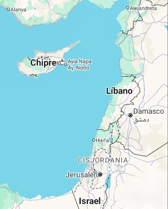 CarlosPazC2021's tweet image. En Chipre se está produciendo una lenta transformación en su zona sur debido a una soterrada colonización sionista. La población israelí se ha multiplicado exponencialmente, dando lugar a guetos, una grave intromisión en la política y el deseo de apoderarse del puerto de Larnaca.