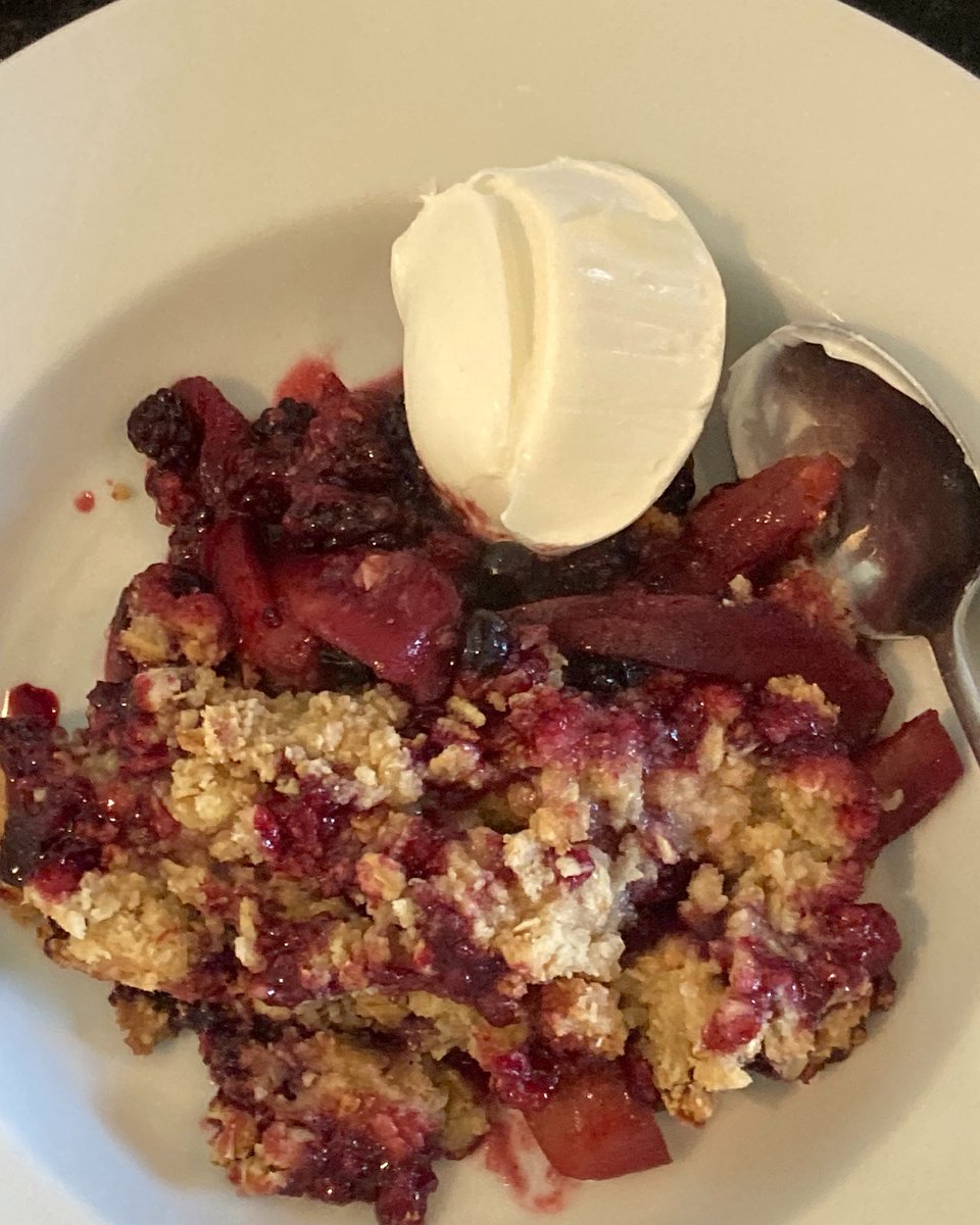 Pre- Sunday lunch crumble 

(pears and blackberries from the garden because I’m a hunter-gatherer)
