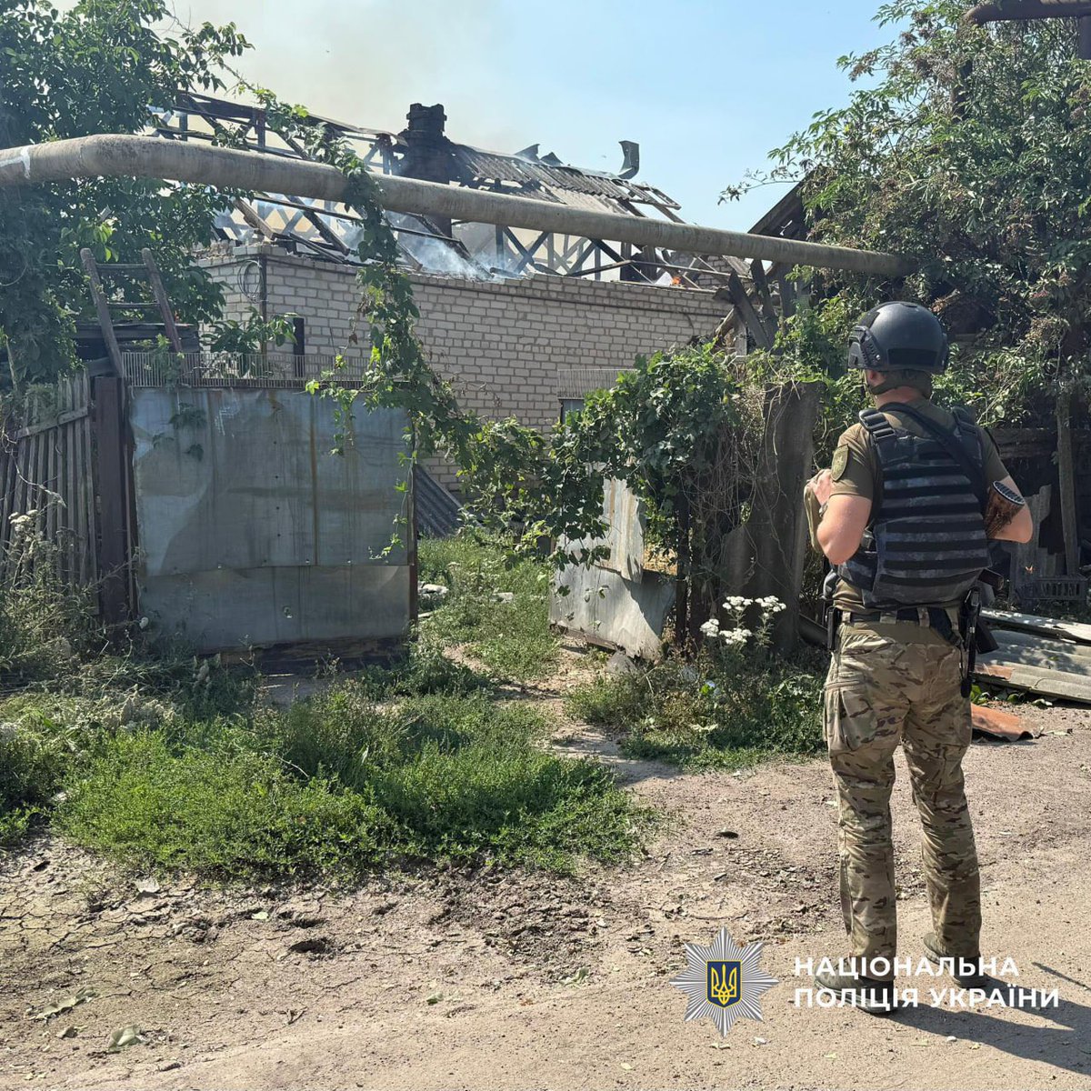 eastern_variant's tweet image. ❗️Війська рф вбили двох жителів Донеччини, ще троє зазнали поранень
Ворог зосередив вогонь на 12 населених пунктах: містах Костянтинівка, Лиман, Мирноград, селищі Новодонецьке, селах Бокове, Іверське, Крива-Лука, Кримки, Маркове, Новоселівка, Рай-Олександрівка, Світле.
🔺…