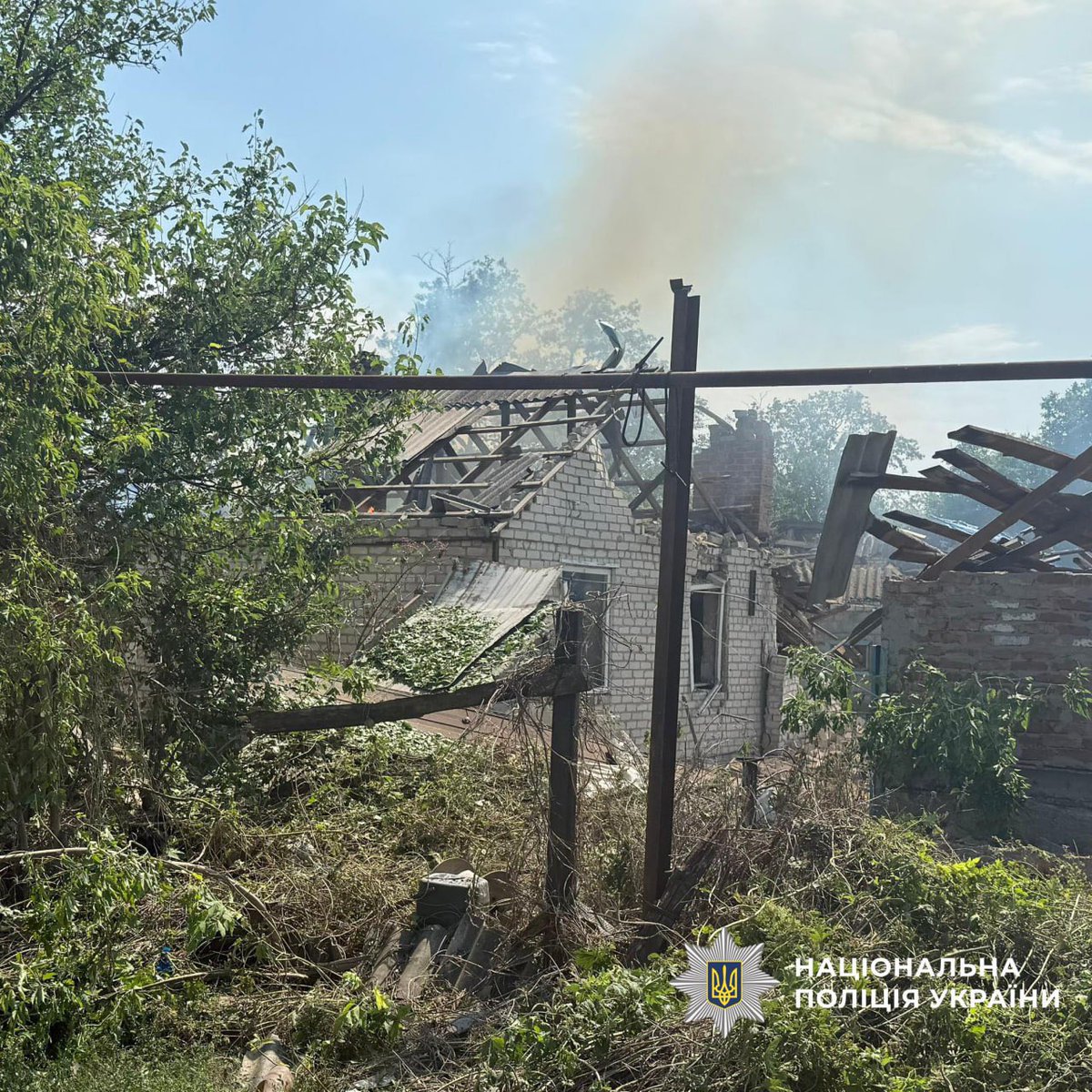 eastern_variant's tweet image. ❗️Війська рф вбили двох жителів Донеччини, ще троє зазнали поранень
Ворог зосередив вогонь на 12 населених пунктах: містах Костянтинівка, Лиман, Мирноград, селищі Новодонецьке, селах Бокове, Іверське, Крива-Лука, Кримки, Маркове, Новоселівка, Рай-Олександрівка, Світле.
🔺…