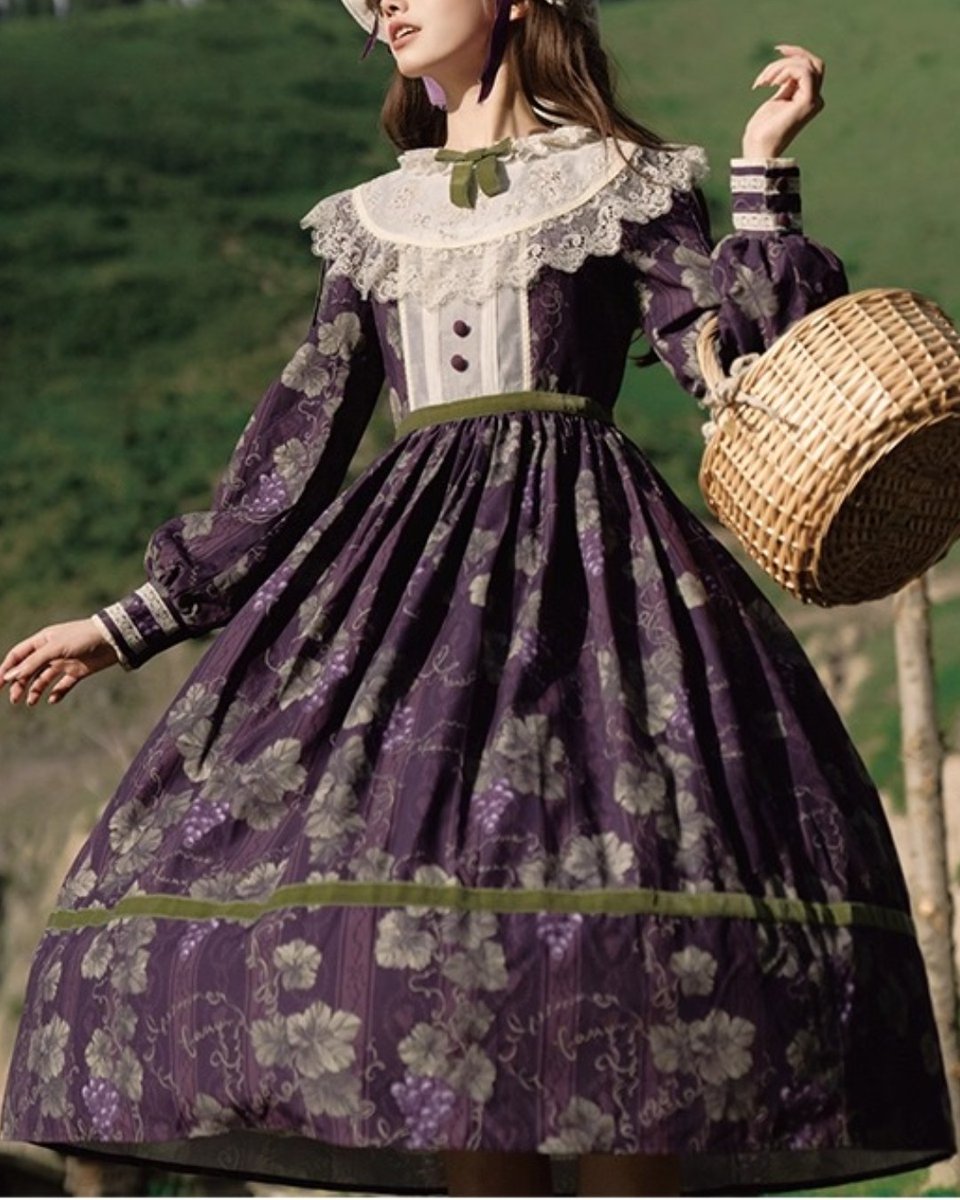 epetice's tweet image. 🍇再販🍇
ロワールのブドウ園4.0 シリーズ【仲夏物語】
4.0シリーズからは、刺繍襟が豪華なワンピースとゆったりお召しいただけるAラインジャンパースカートが再販です!
ジャンパースカートは新色にグリーンが追加されております🎵
ご予約は8/8 AM8:59まで✔️
epetice.com/collections/al…