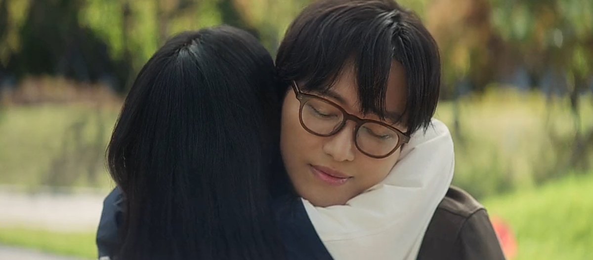 pathogil's tweet image. seeing min and beenie in one series still feels surreal to me🥹🫶
#OurMovie #OurMovieEp3