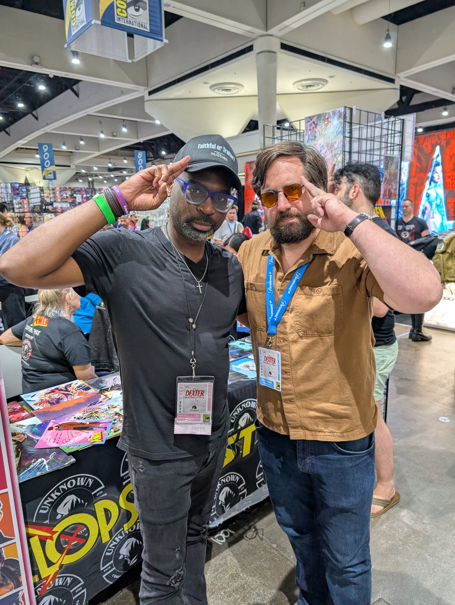 BuzzWorthyRadio's tweet image. I can honestly say... My heart is full. Meeting the voice actors of #xmen #XMen97 was just an absolute thrill! #SDCC