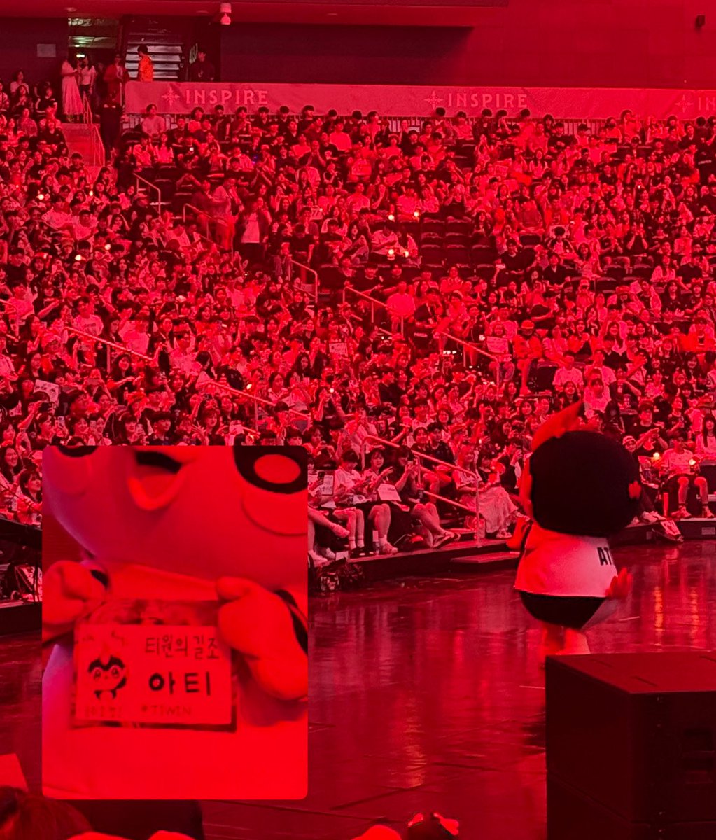 BONGBONG_T111's tweet photo. 얘 또 길조 치어풀 받아서 자랑하러 한바퀴돌고있음 https://t.co/3QyI4jDUcL