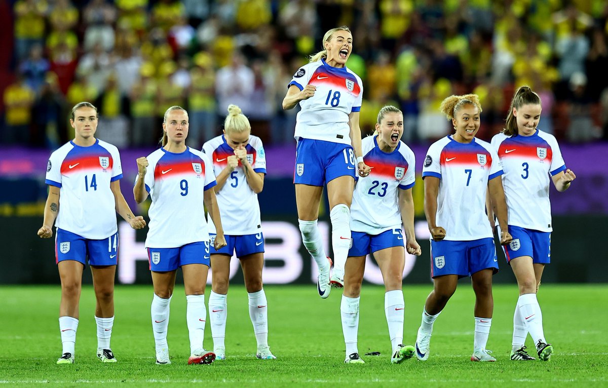 officialcufc's tweet image. 🦁 Back the Lionesses in the Fan Zone today!
⏱ Gates open at 3:30pm.