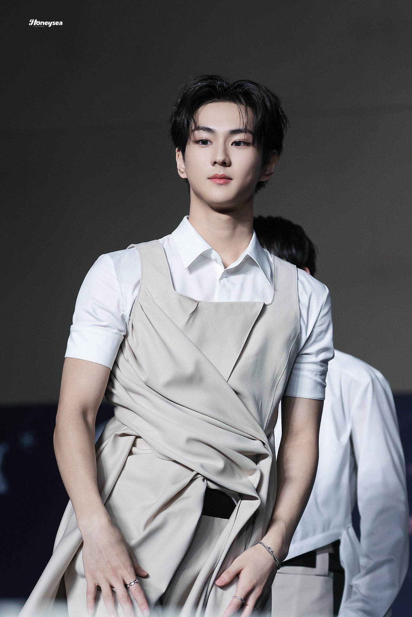 JUNGWON - Search / X