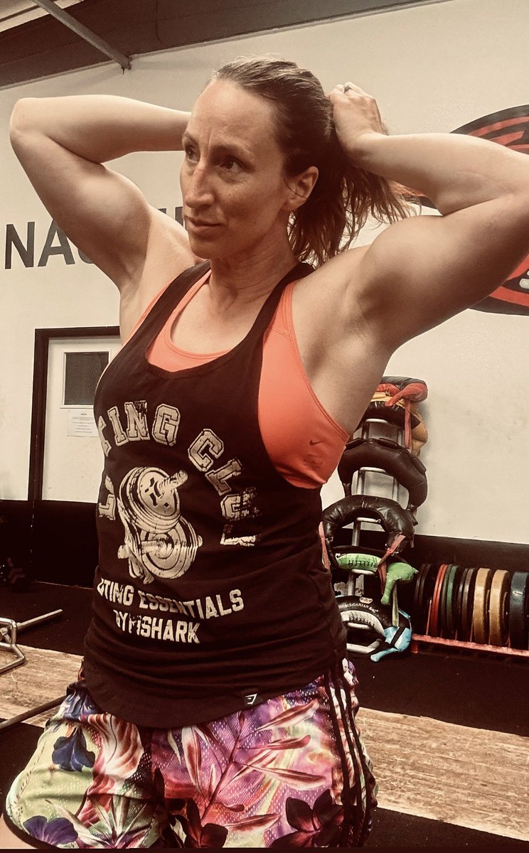 Got about 4 hours sleep last night. Did I want to train? NO
Did I show up anyway? YES
Of course I wasn’t expecting any PB’s and I did a shorter session.
I don’t feel magically energised after but personal fitness is all about the little decisions we make.
1 decision at a time 💪