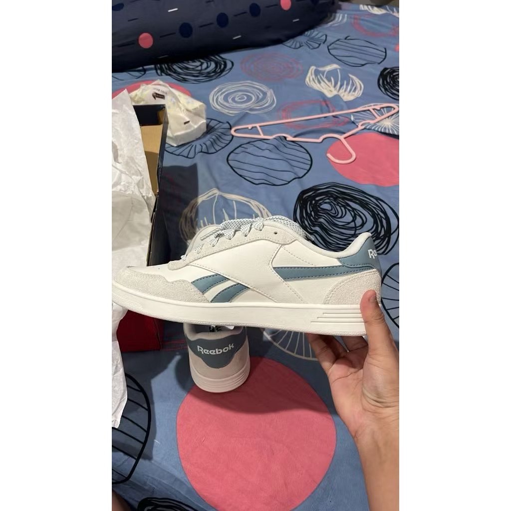 theconstance_'s tweet photo. WTS 

Sepatu Reebok running &amp; tenis
Blue white uk.39
Preloved like new ( yg running belum pernah dipakai )

Take all Rp 1.100.000
each 600k

Prefer cod / Shopee +adm

Foto/video bs chat/dm

#wts #wtb #runningshoes #tennisshoes #reebok #sneakers #sepatuolahraga #sepatulari https://t.co/4HDUdgRXse