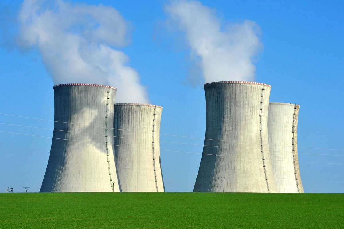 Kvalitně nastavená komunikace je klíč pro soužití lidí s jadernou elektrárnou v sousedství. Vyplývá to z výzkumu #SYRI, který vedl Anton Drobov z <a href="/Science_MEDMUNI/">Science @ MED MUNI</a>, <a href="/muni_cz/">Masarykova univerzita</a>. „Zvýšenou jadernou úzkost mají obecně ženy a starší lidé,“ říká. 

Více ➡️ 1url.cz/@vysledky-stud…

#NGEU