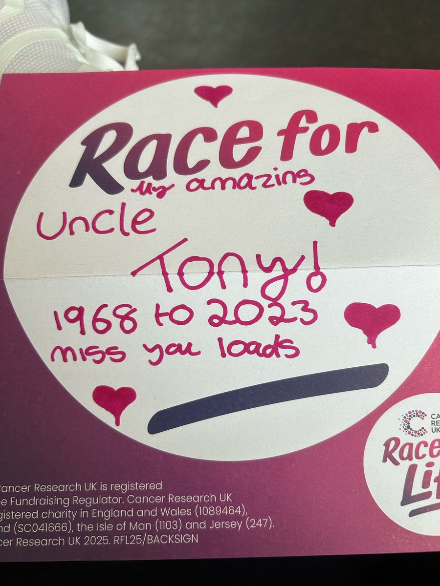 JenzieCAllen's tweet photo. @raceforlife #londonhydepark todays 5K in memory of my uncle Tony who passed away in 2023 to lung cancer gone but not forgotten https://t.co/2DM9wh0JJX