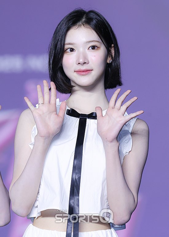 JIWOOGLOBAL_'s tweet image. [📰] 250727 SPORTS Q ARTICLE 

Jiwoo, Innocent Leader

[🔗] sportsq.co.kr/news/articleVi…

#JIWOO #지우 #ジウ #智宇
#Hearts2Hearts #H2H #하츠투