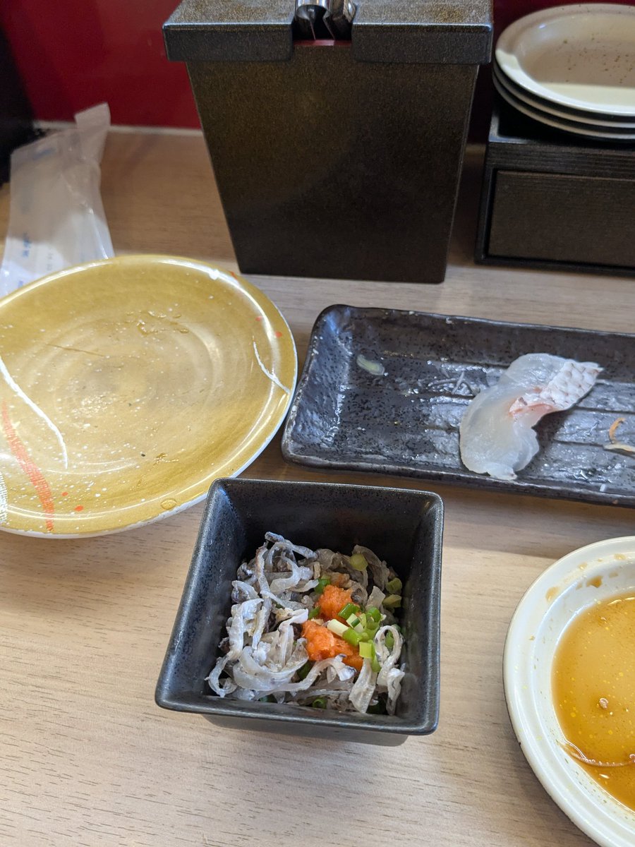 fsd_gon's tweet photo. 神田の日曜日神田っ子さん空いててサイコー https://t.co/OiNjKVDedo