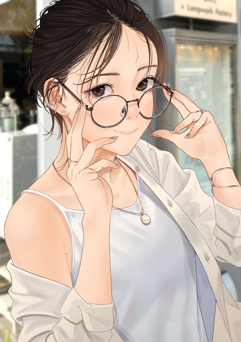 lynx_shrike's tweet image. サマーコーデお姉さん👓