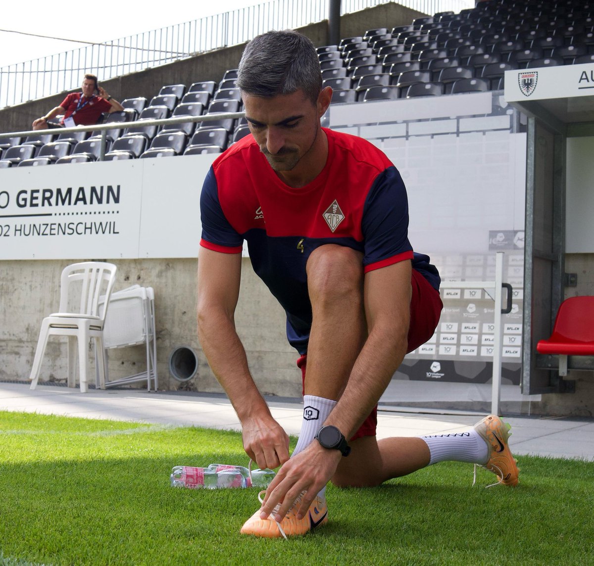 HMFootballSport's tweet photo. 𝗕𝗢𝗥𝗝𝗔 𝗟Ó𝗣𝗘𝗭 @Borjalopez3 listo para el comienzo de la 🇨🇭 𝗖𝗵𝗮𝗹𝗹𝗲𝗻𝗴𝗲 𝗟𝗲𝗮𝗴𝘂𝗲 25/26 con el 𝗔𝗖 𝗕𝗲𝗹𝗹𝗶𝗻𝘇𝗼𝗻𝗮. https://t.co/k1gYEnPNFB