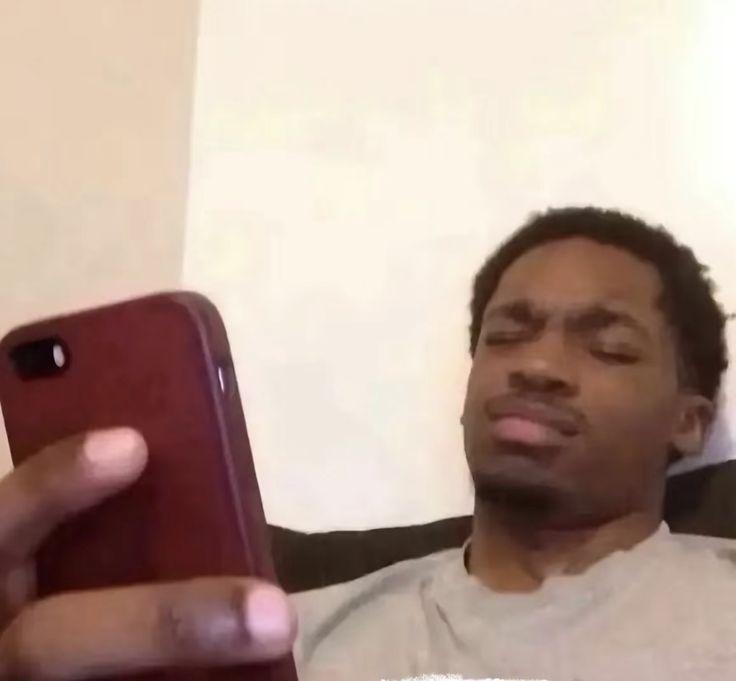 Ezium_art's tweet image. Me, seeing my post actually getting likes so I gotta find out who tf reposted it (thanks you a lot actually)