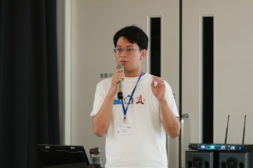 gdgkwansai's tweet image. LT： 「AI Application 開発トレンド - LLMからAI Agent, MCP, A2Aの世界まで -」
登壇者：テザー ナイウィン さん
オンライン配信：youtube.com/live/ANLCKnxEa…
#gdgkwansai #ioextended #GoogleIO