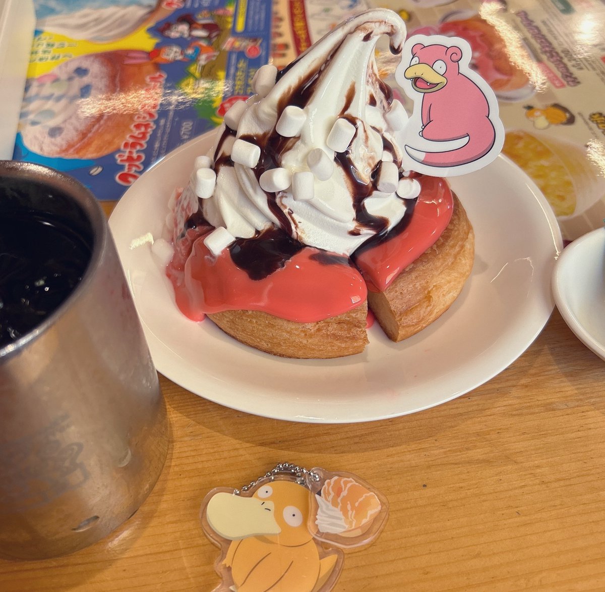 tmys_108's tweet image. 普段ヒトがほぼいない道ばかり運転する人間が都会で運転するとこんなにも疲れるんだと身をもって体感した
無事終えたので喜びの☕︎
