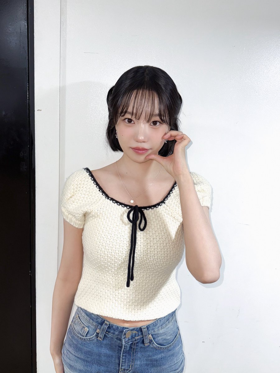 JOYURI_offcl's tweet image. [#유리스팟] 2025.07.27 팬사인회🎈☀️

#조유리 #JOYURI #チョユリ