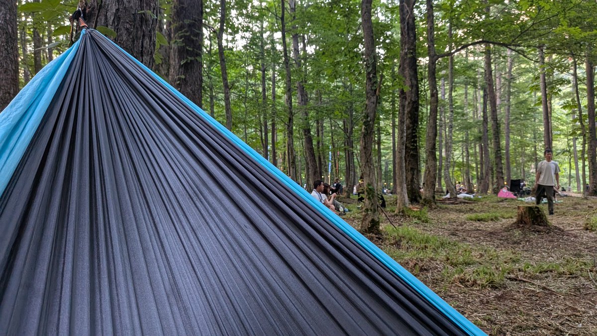 ハンモックあったので、お借りして休憩しました
夕方になって、やっと涼しくなりました

#フジロック