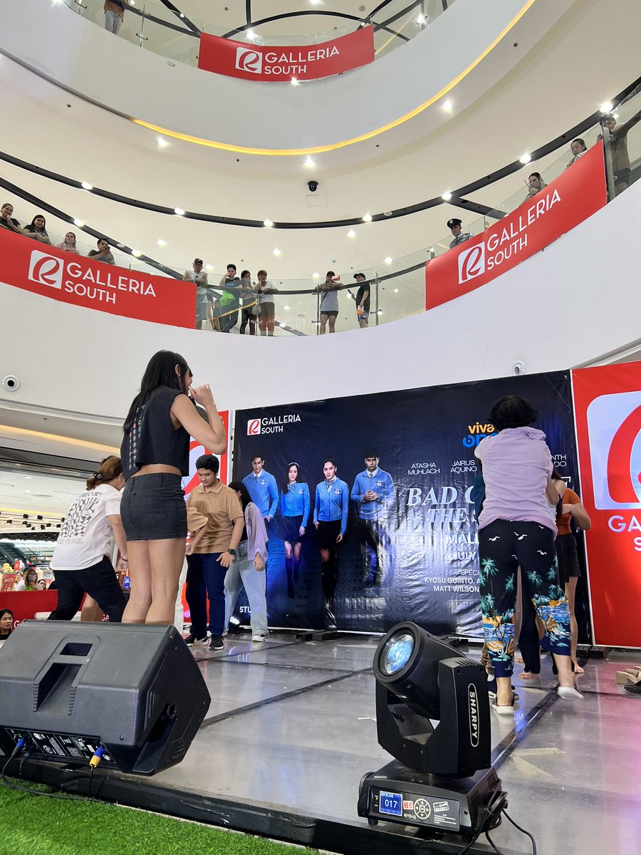 VivaOnePH's tweet image. Game na game na nakipaglaro ang Bad Genius: The Series fans this afternoon!
Bad Genius: The Series episodes 1 & 2 now streaming only on #VivaOne! vivaone.page.link/BadGeniusTheSe…
Viva One, Bida Ka Dito!
#BadGeniusTheSeries #BadGeniusPh #BadGeniusatGalleriaSouth