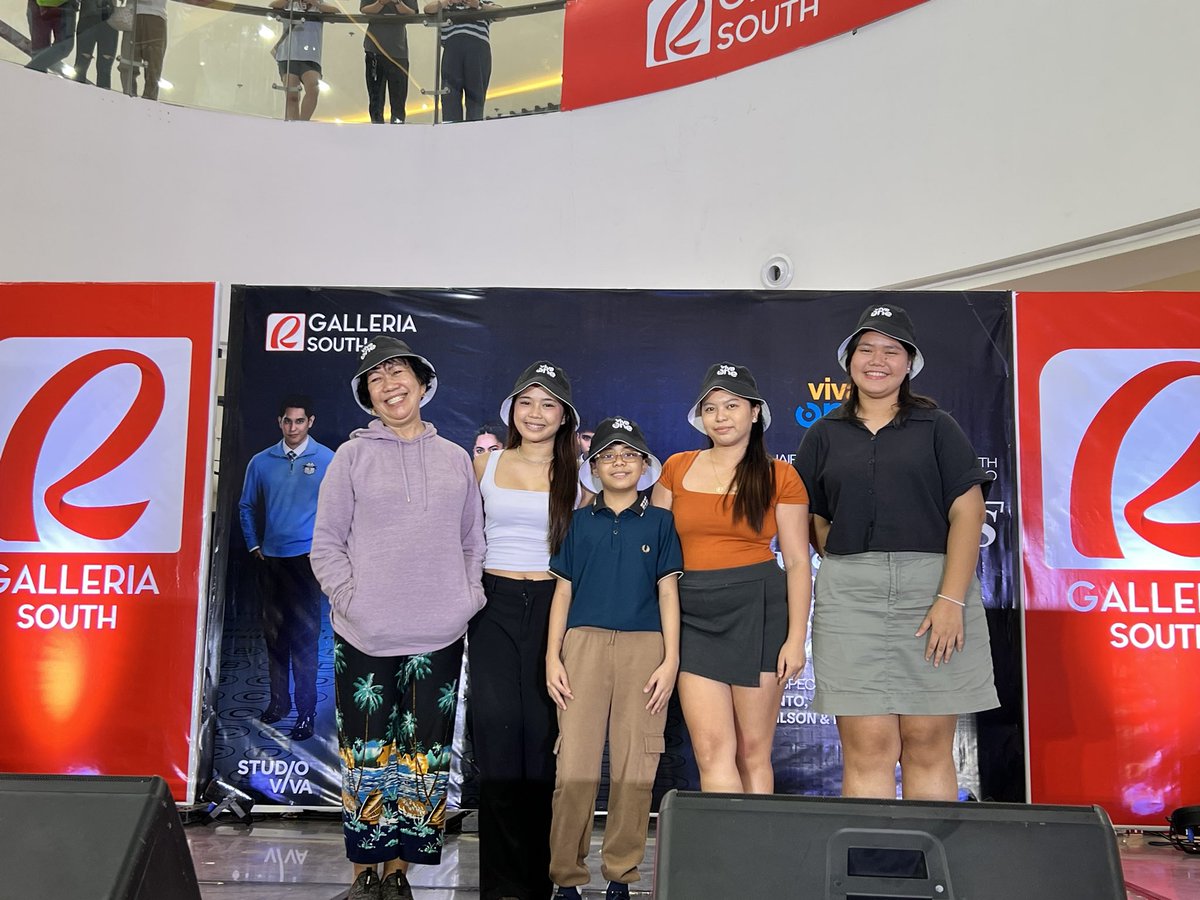 VivaOnePH's tweet image. Game na game na nakipaglaro ang Bad Genius: The Series fans this afternoon!
Bad Genius: The Series episodes 1 & 2 now streaming only on #VivaOne! vivaone.page.link/BadGeniusTheSe…
Viva One, Bida Ka Dito!
#BadGeniusTheSeries #BadGeniusPh #BadGeniusatGalleriaSouth