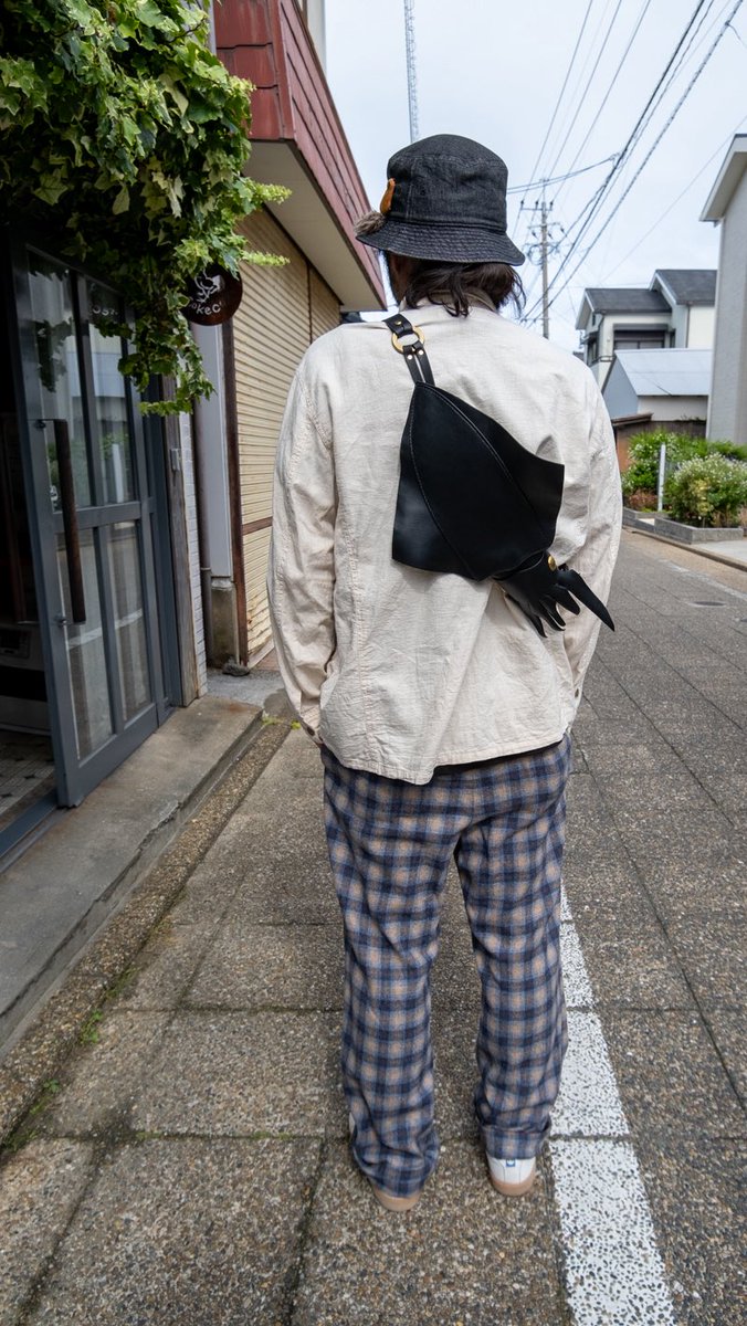 cokecoleather's tweet image. 本日7/27 20:00〜ネットショップでの販売を再開します。
今回はタコバッグ、ポーチの受注はありません。タコウデちゃんは在庫あります。
ソデイカバッグの店頭展示品がお買い得になってます。
cokeco.shop-pro.jp