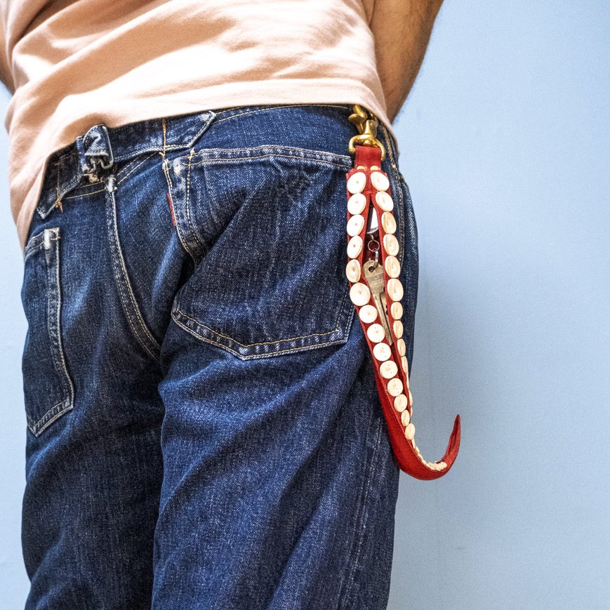 cokecoleather's tweet image. 本日7/27 20:00〜ネットショップでの販売を再開します。
今回はタコバッグ、ポーチの受注はありません。タコウデちゃんは在庫あります。
ソデイカバッグの店頭展示品がお買い得になってます。
cokeco.shop-pro.jp