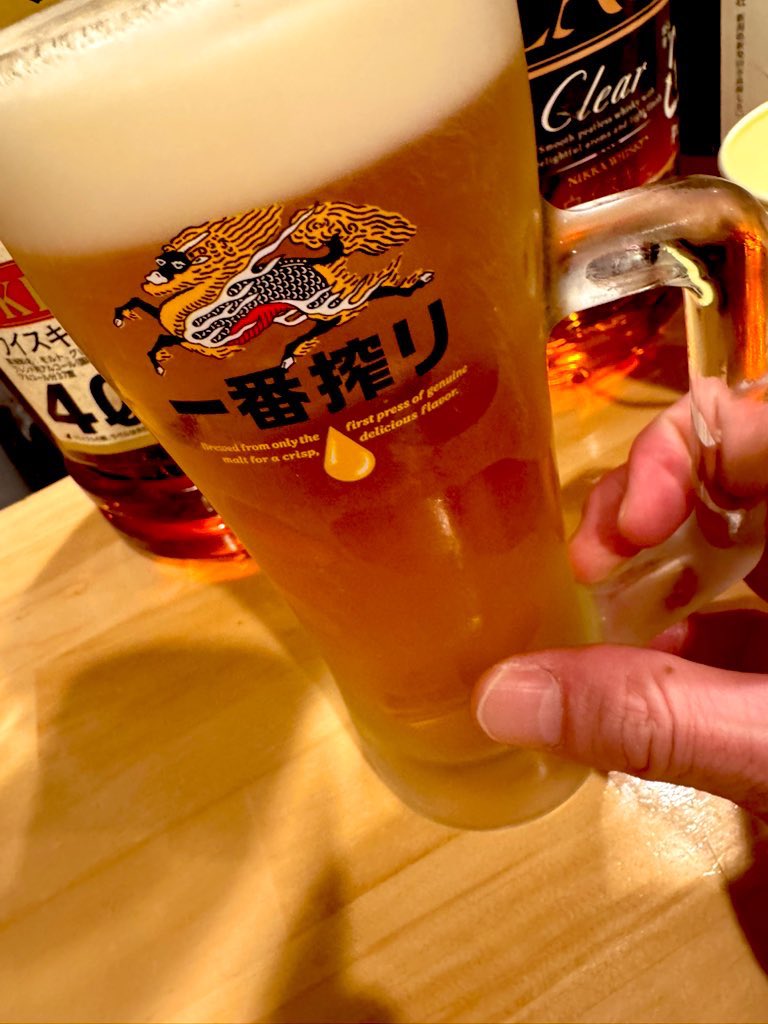 7月27日（日） 今夜も20時オープンです🙌

昨夜もありがとうございました☘️今夜も花火上がりますね🎇花火後に1杯いかがですか？日曜日の夜に乾杯しましょ🌈よいしょ！今夜もLIB'ER'TY営業してます😺