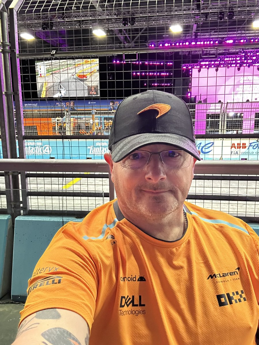 MewesKeith's tweet image. It’s Race Day 🧡👊🏻 the #PapayaFamily are supporting racing all over the world 🌍 @McLarenFE in London, @McLarenF1 in Spa &amp;amp; @ArrowMcLaren in Laguna Seca 🧡 
Does it get any better? #FansLikeNoOther #NeverStopRacing