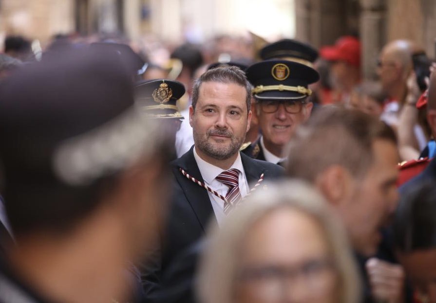 alextoquero's tweet image. Santa Ana. Día grande en #Tudela. Acompañando a la abuela, a nuestra patrona por las calles de su ciudad. #santaana2025 #fiestasdetudela @AytoTudela @UpntudelaNa #Navarra