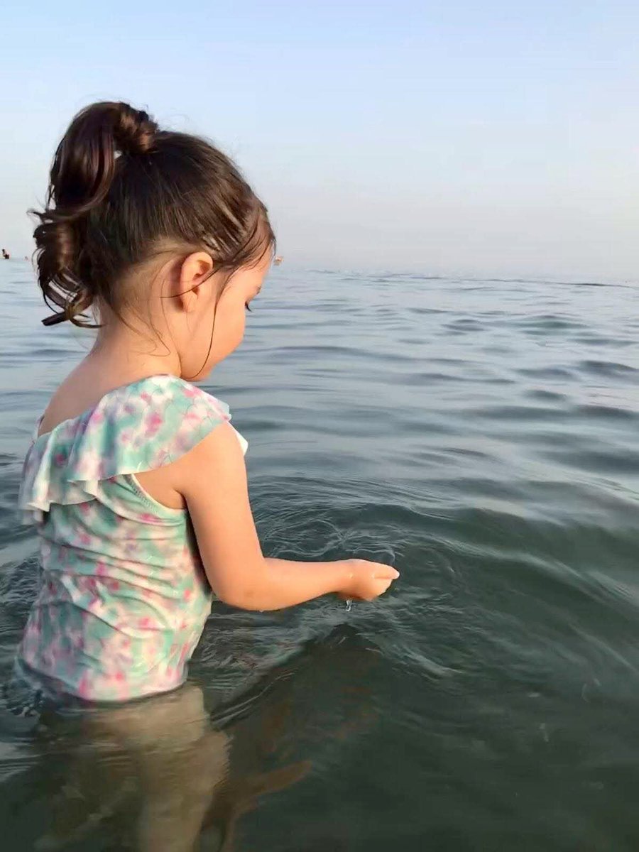 صنعت للبعض ضحكة كنت انا بحاجتها 💔💔