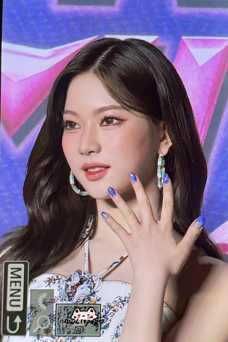 Wh1speR0123's tweet image. 250727 가요대전 프리뷰💕

#이사진최고
#아이사 #ISA 
#스테이씨 #STAYC