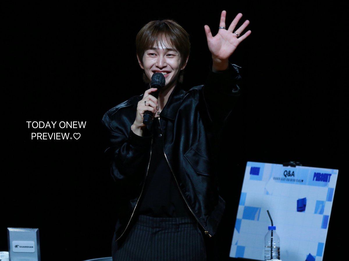 today_onew1214's tweet image. 250727 케타포 팬싸 온유 프리뷰

뭐 없어? 하고 물어보고 먼저 물어보던 진기
너무 귀여웠음𐨛𐨛𐨛𐨛𐨛
그러고 진기 안아포즈🥺🩵
오늘도 너무 즐거웠어💕
-
#SHINee #샤이니
#온유 #진기 #ONEW #JINKI #オンユ #オニュ