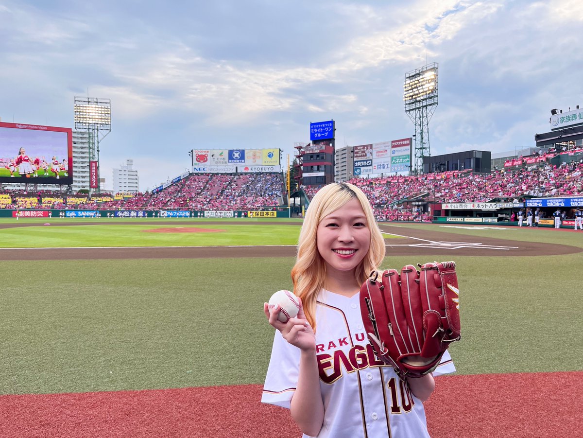 Yopipi555's tweet image. ただいまーーっ！

#フドあす として、また宮城の地で皆さんとたくさん笑い合えることが本当に嬉しいです。
セレモニアルピッチ、貴重な経験でした…！

22時半からは生配信もありますよ🍟🥤