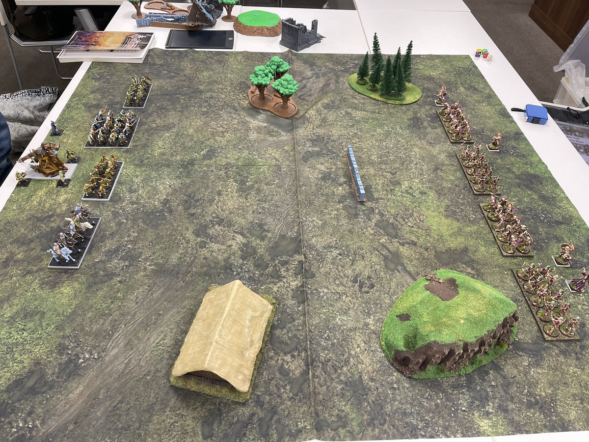 Captain_Y1's tweet image. 裏三鷹ミニチュアゲーム会でやっとオースマークデビューしました。ランク&ファイルのゲームはそれこそ10年以上ぶりとかかもしれない…ゲームはシンプルなのにめっちゃ面白い。
しかしアンデッドは確かに追加ルール案件だわこれ
#オースマーク