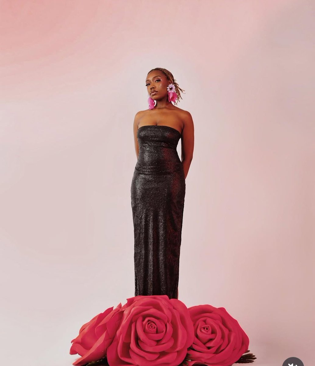 ajing_b's tweet photo. I present to you the diamond of BBNAIJA season 10, IBIFUBARA.

Our flower in the garden.
IB baby, is your BABY! 
@asliceofibcake 
#BBNaija10 #BBNaija #bigbrothernaijaseason10 https://t.co/t56Fzy7Wkk
