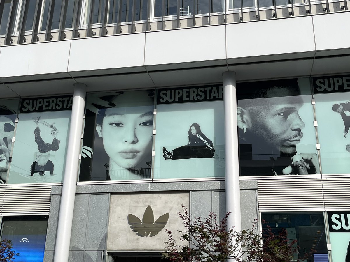 keitadj3's tweet image. #BLACKPINK ジェニ ポスター(渋谷)3
#JENNIE adidas Originals posters in Shibuya, Tokyo Japan