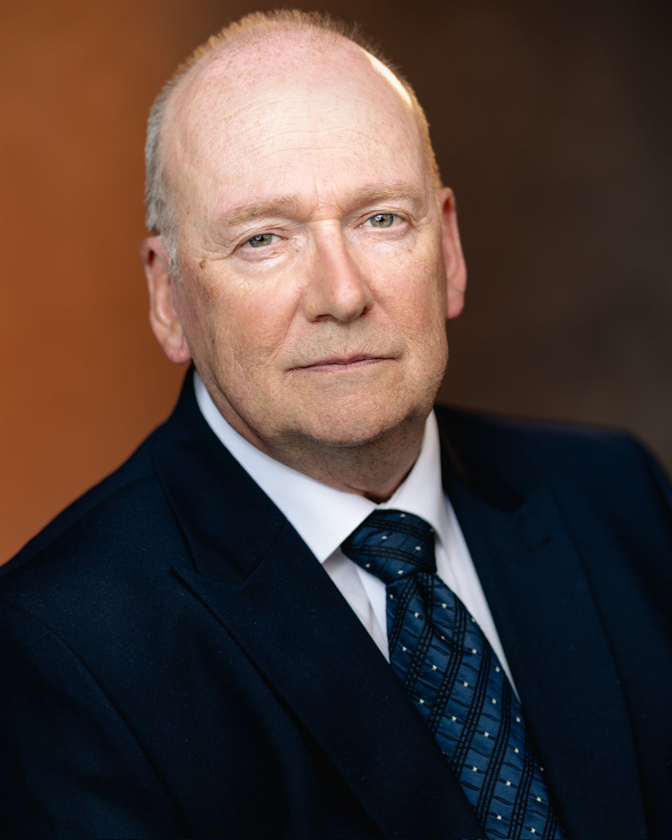 Teacher/mentor, senior professional, Everyman (with a secret perhaps?) Liverpool-based with N London family base, playing 55-65.
Headshots thanks to Danny <a href="/L1Photography/">L1 Photography</a> 
spotlight.com/4850-0169-9492 vshowcards.com/profile/AndyB
Enqs <a href="/ToniCollard/">Toni Collard Actors</a> toni@tcamanagement.co.uk.