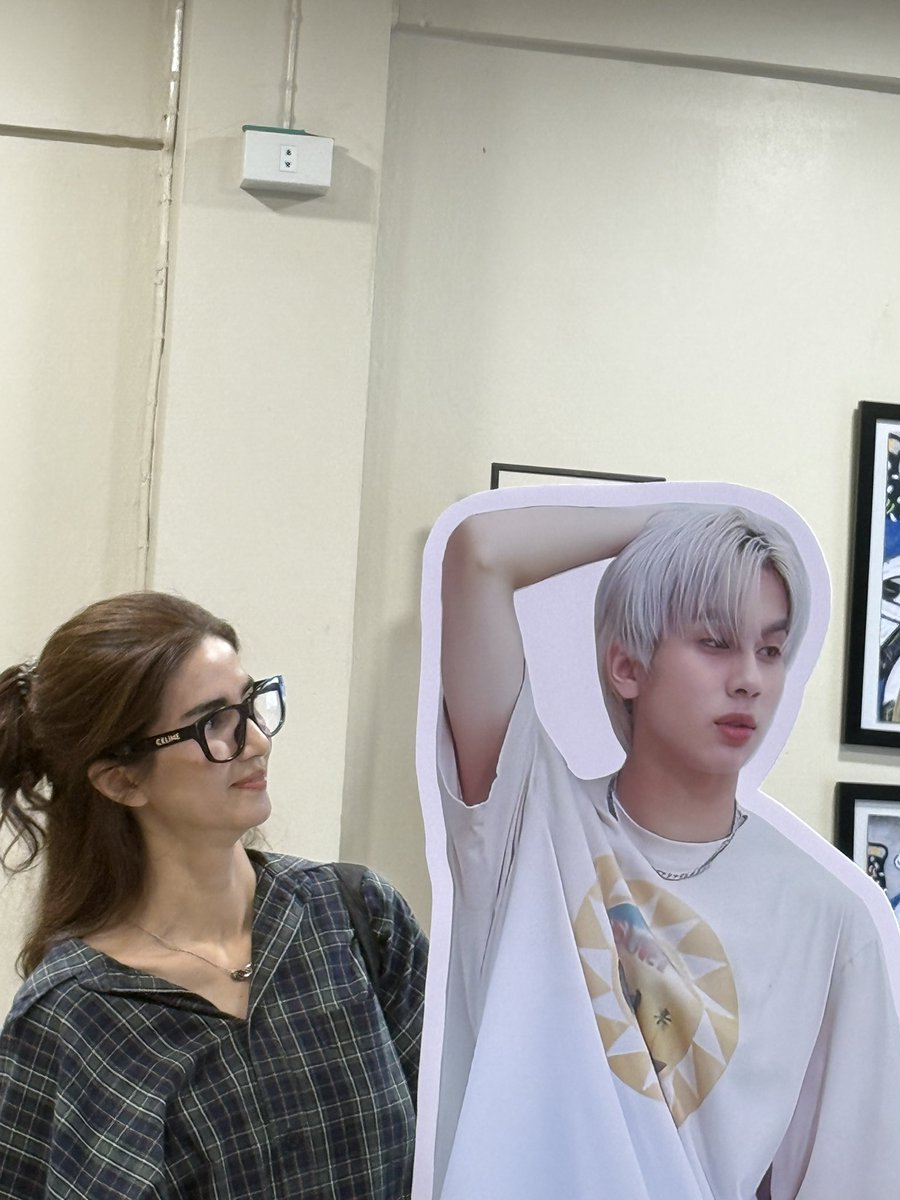e1194eh's tweet image. ขอบคุณที่เกิดมาน๊าาา เจย์เป็นความสุขของทุกคนเล๊ยยย ใดใดแม่โบว์สวยมากสวยมากๆ แก้วน้องมะลิทำมาฝากพี่ๆไพซ์คือน่ารักจนใจเจ่บนั่งมองจนปริ่ม ครอบครัวที่น่ารักที่สุดในจักรวาลเลยฮ้าบ &lt;3!!
#21stJayDontWorryBeachHappy
#JAYkansopon #DICE_SONRAY